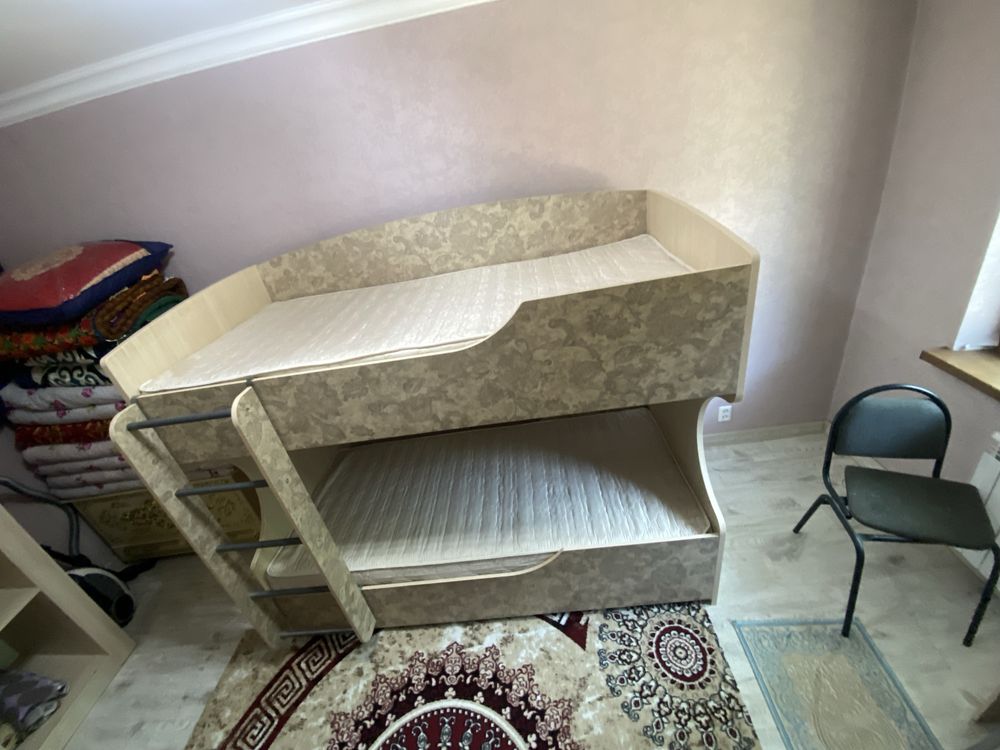 Продается детский двухъярусный кровать