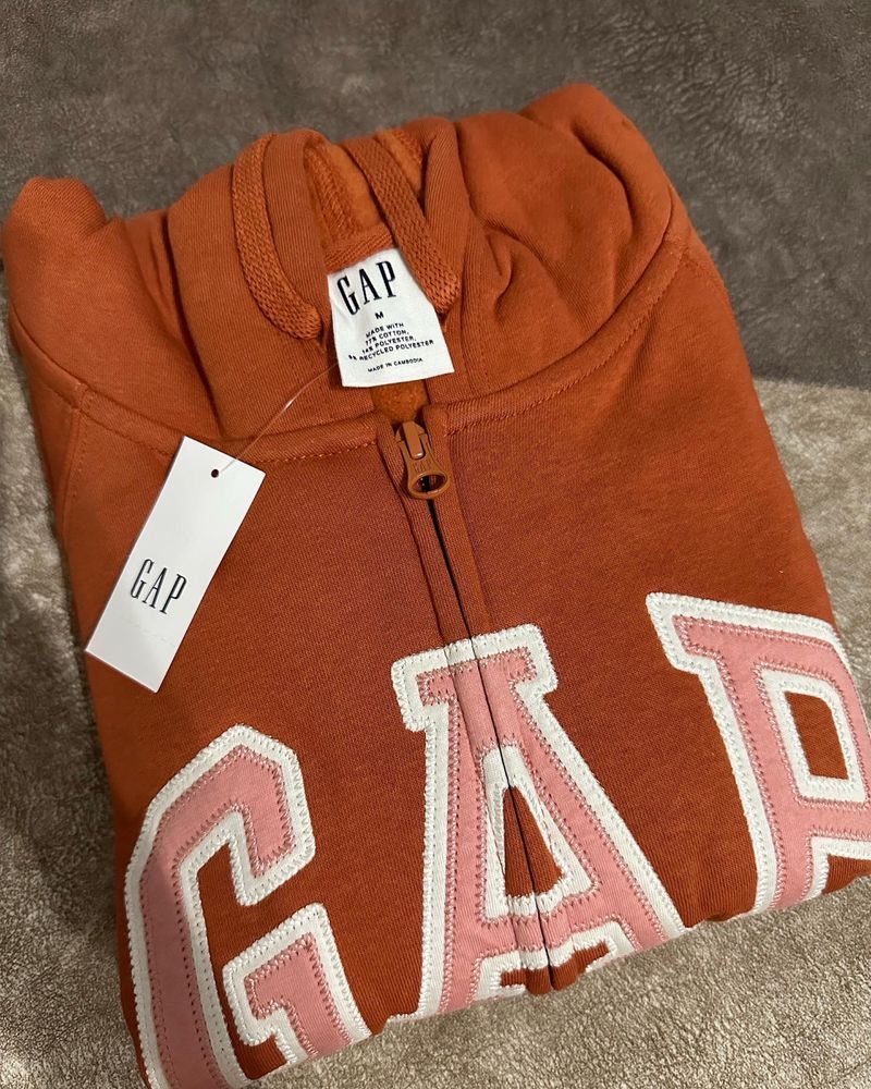 Толстовки фирмы GAP оригинальные,новые