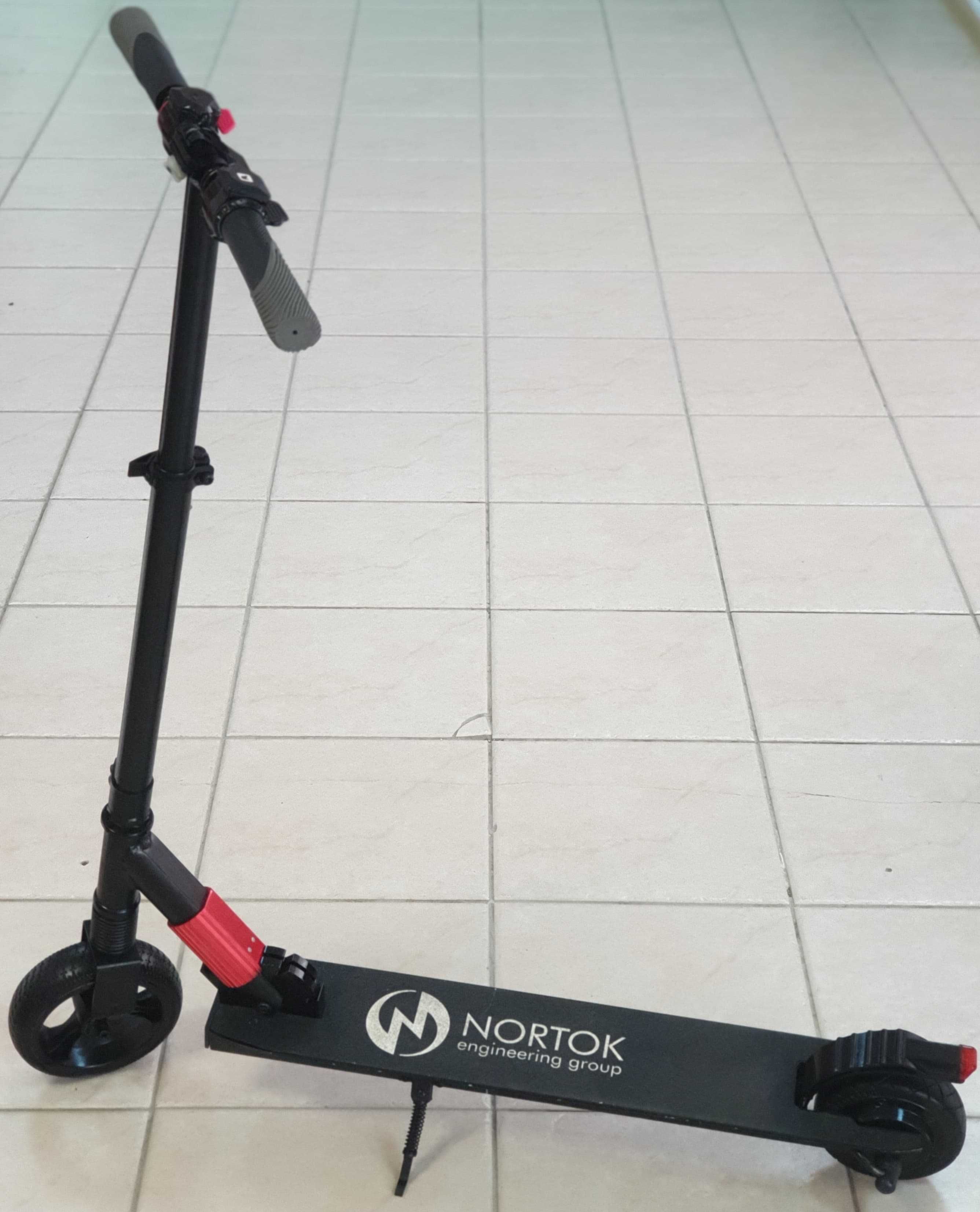 Электросамокат Nortok Kick Scooter SP черный для города