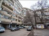 Продам квартиру в районе Азия парк.