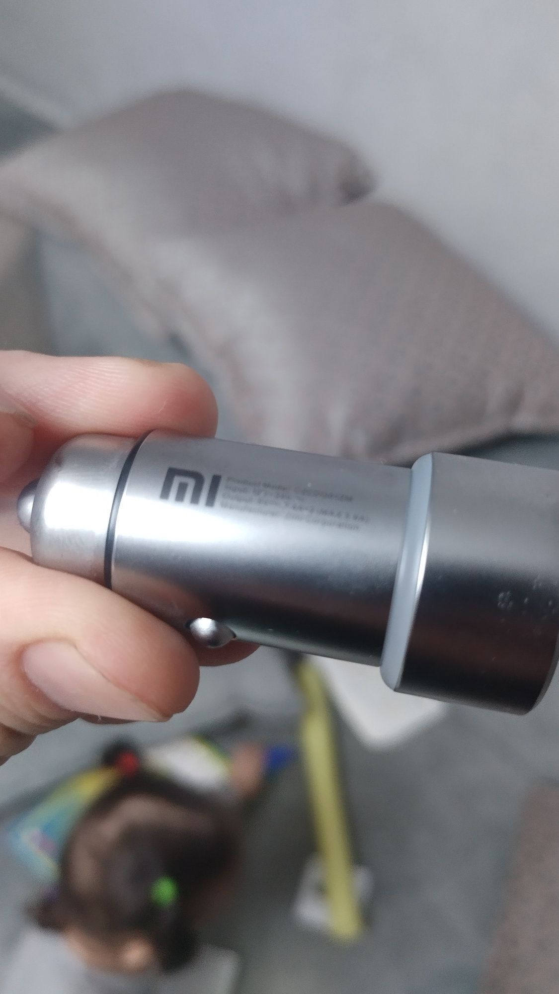 Зарядное устойство Xiaomi Mi в автомобиль