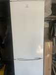 Холодильник indesit