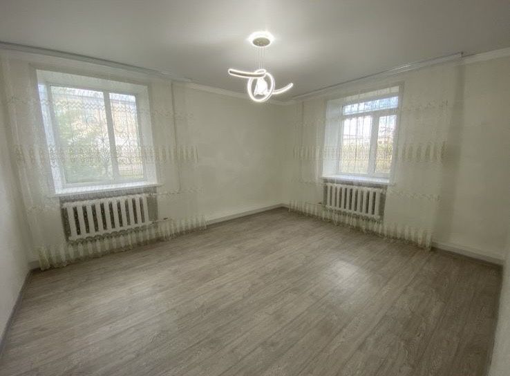 Продается трехкомнатная квартира