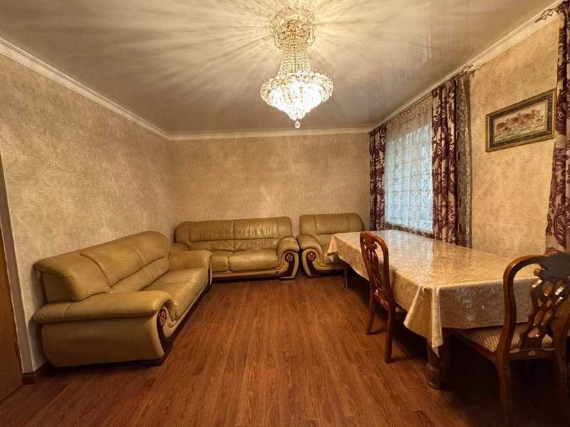Продаю 2-комн. по ул.Уалиханова 9/1, золотой квадрат.