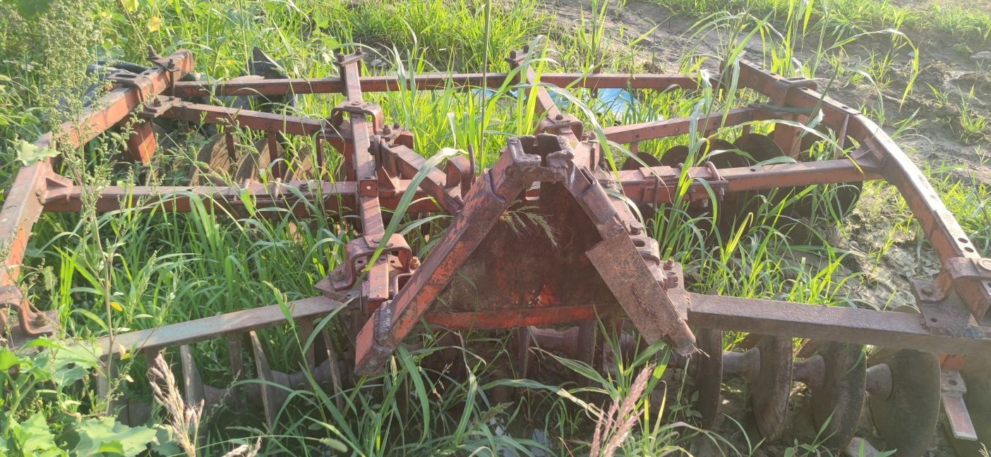 Продам дисковую борону , и бур