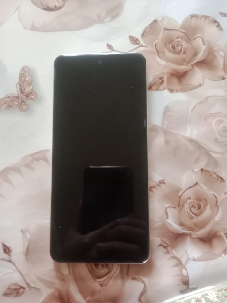 Продаётся  телефон Vivo  хорошем состояние