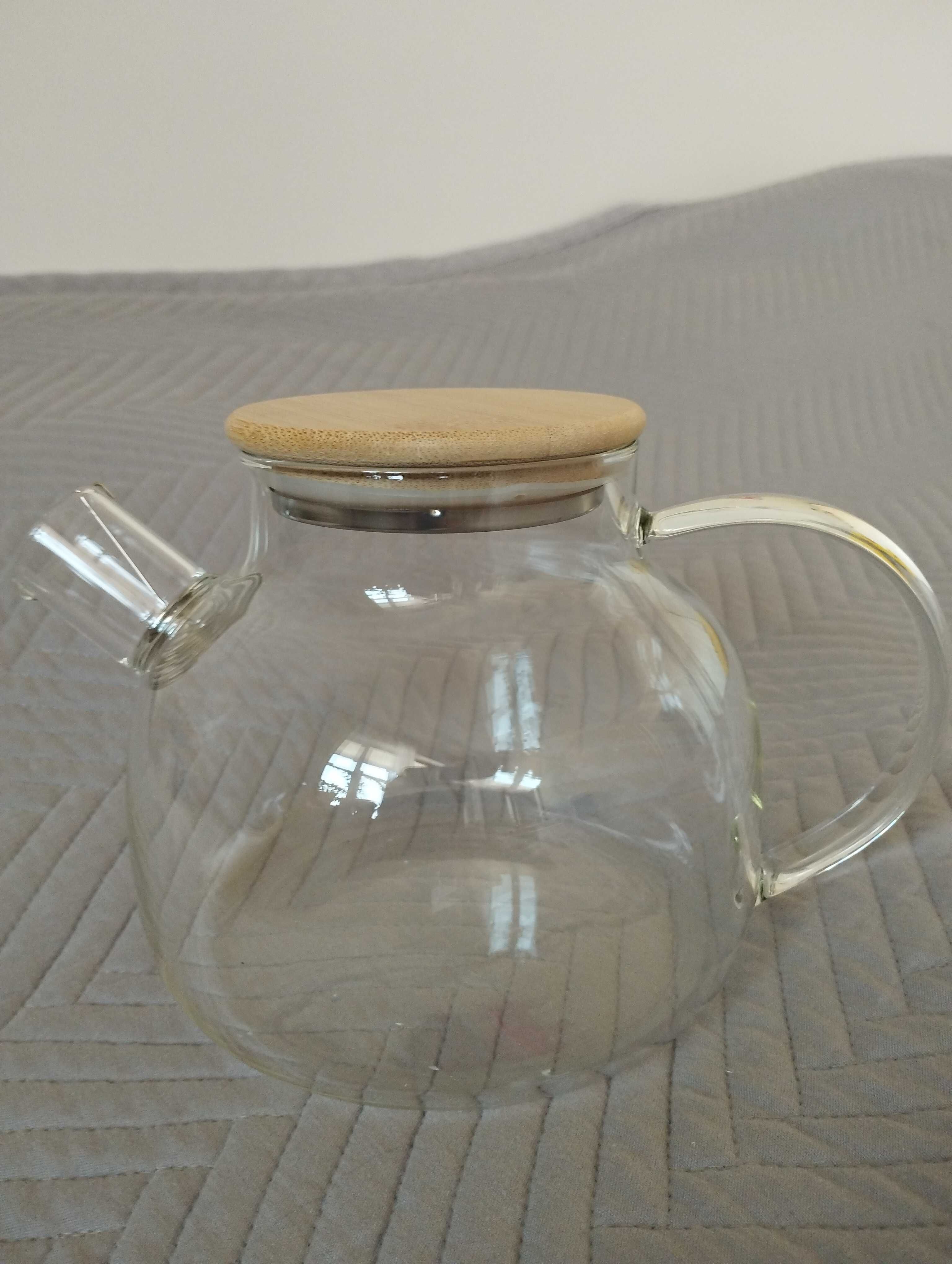 Продам стеклянный заварной чайник,новые