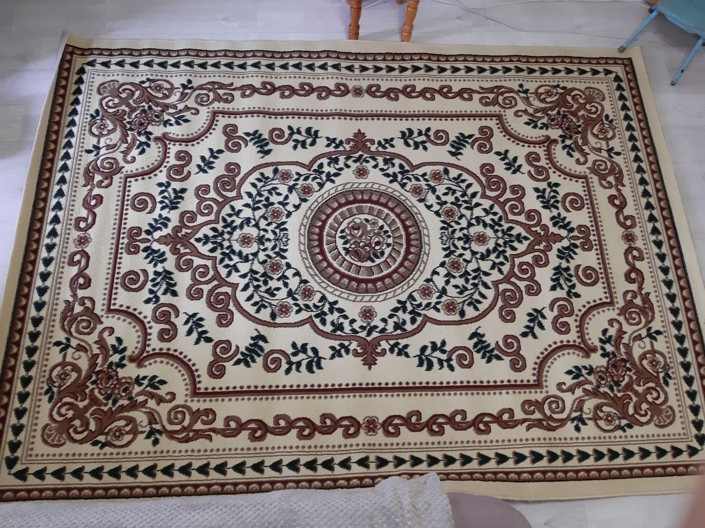 Продам ковер размер 1,5×1,8