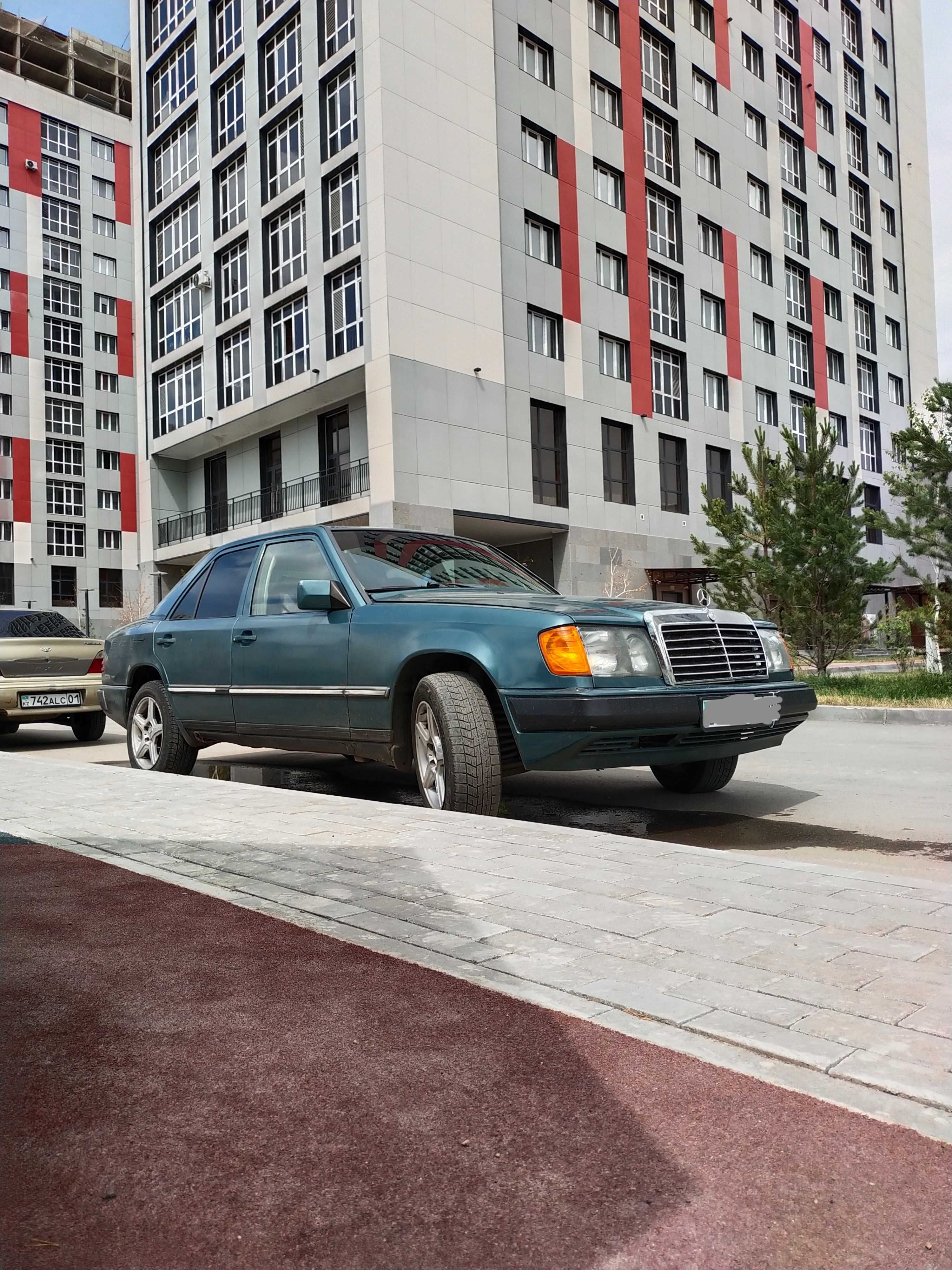 Продам Мерседес Бенц w124 m104 3.2