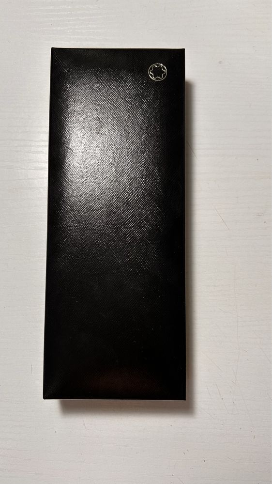 Шариковая ручка montblanc