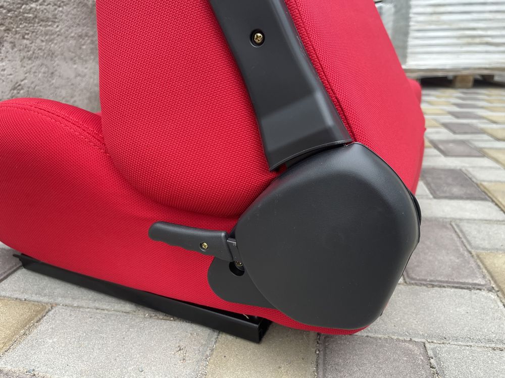 Сиденья Полуковши Recaro sr3, пара, новые