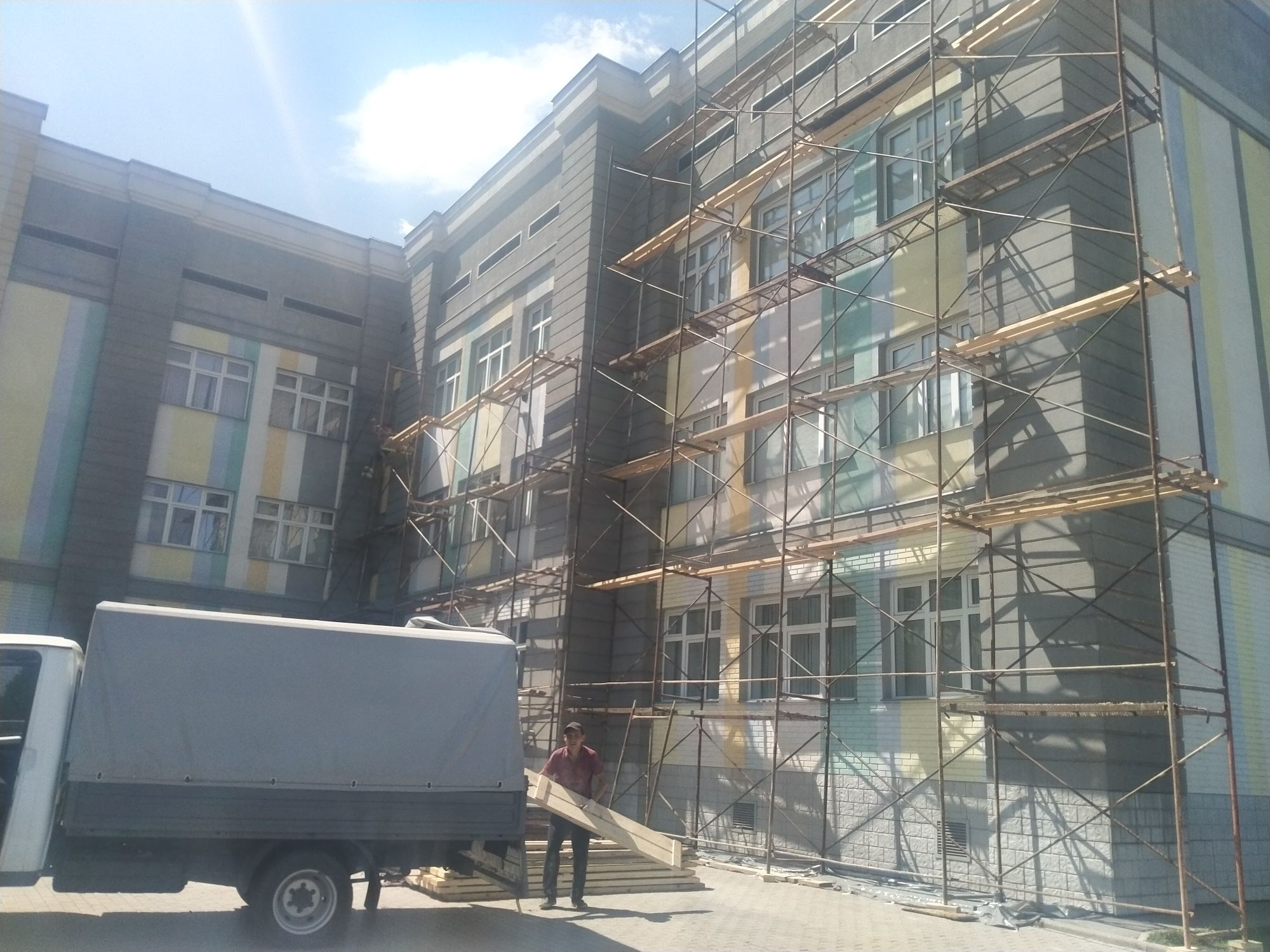 Доставка леса / Аренда опалубка