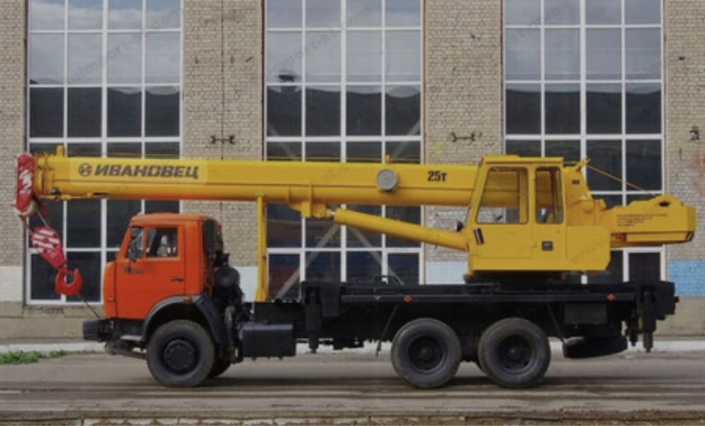 Автокран Ивановец 25т