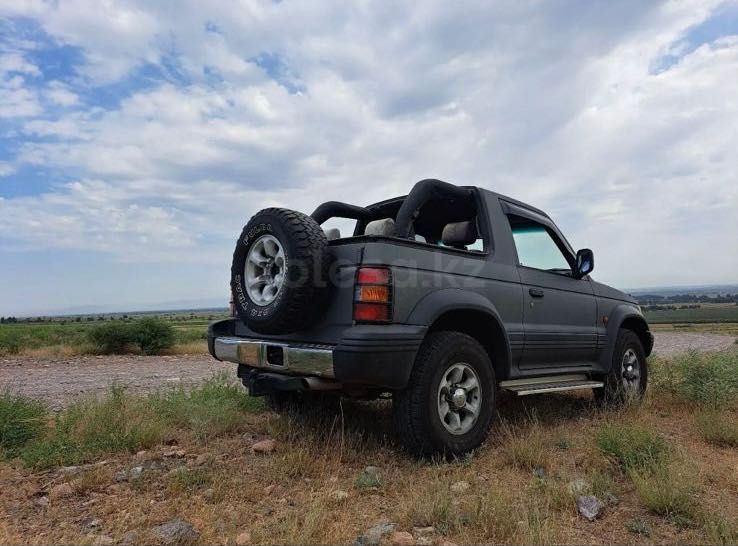 Mitsubishi Pajero, 1993 года