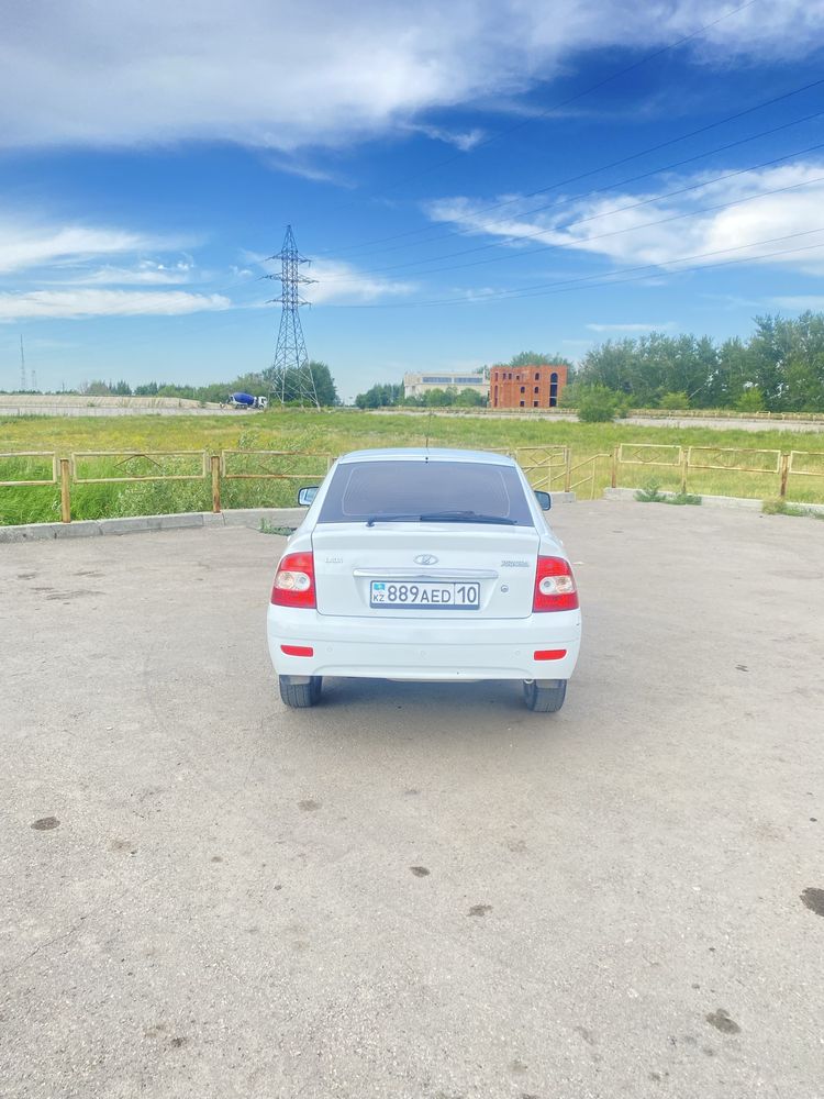 Продам приору хэтчбэк