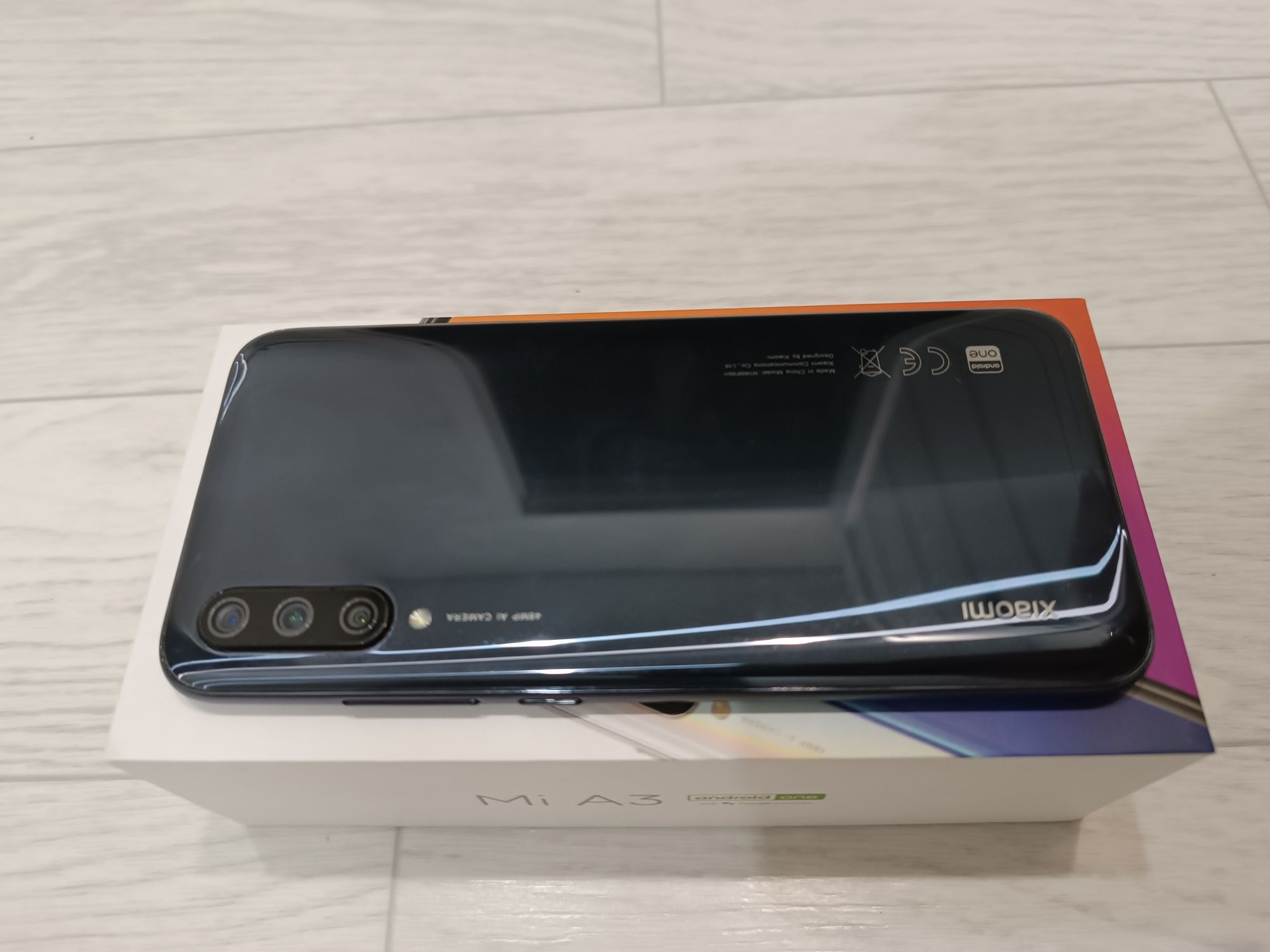 Смартфон Xiaomi Mi A3