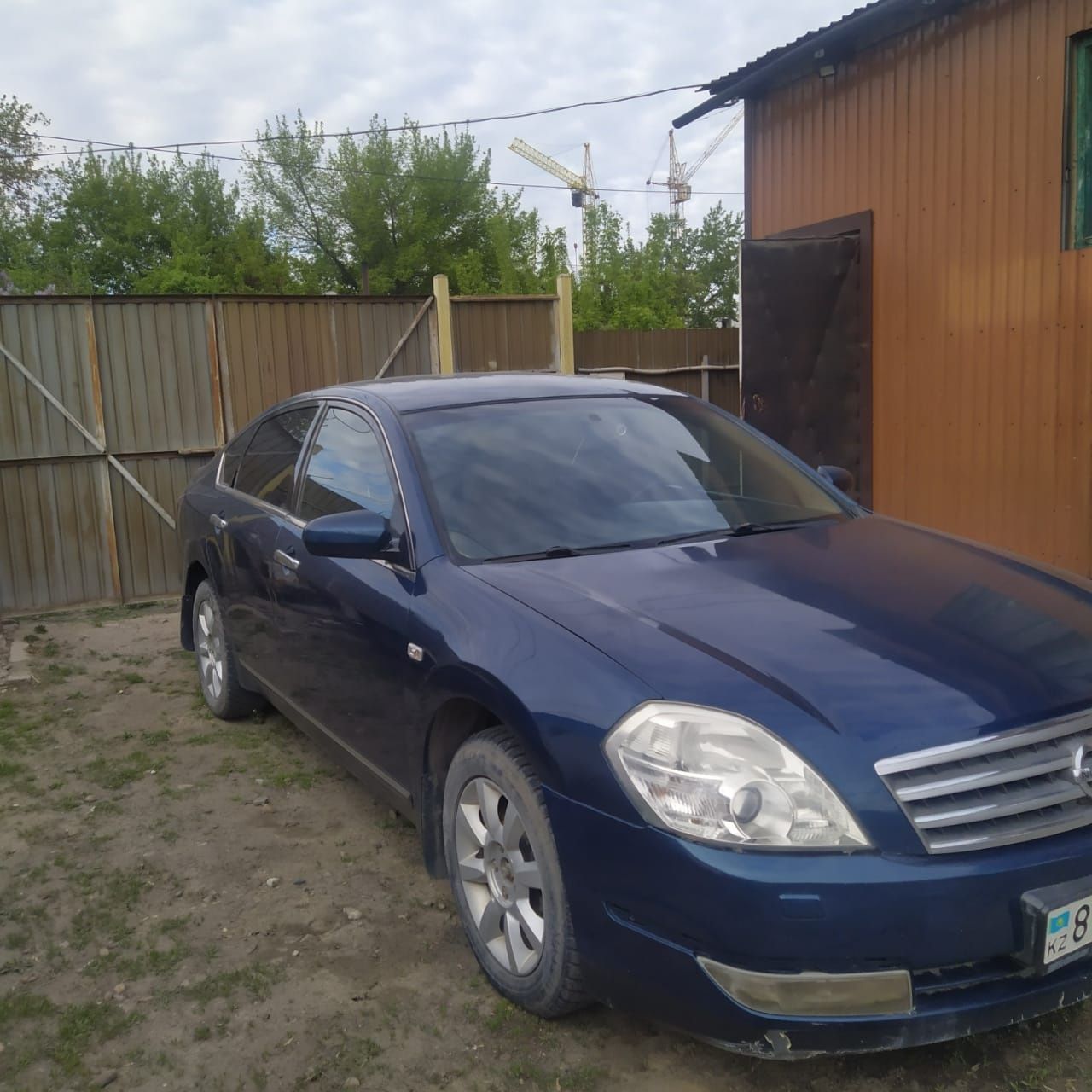 Автомобиль  Ниссан  Тиана