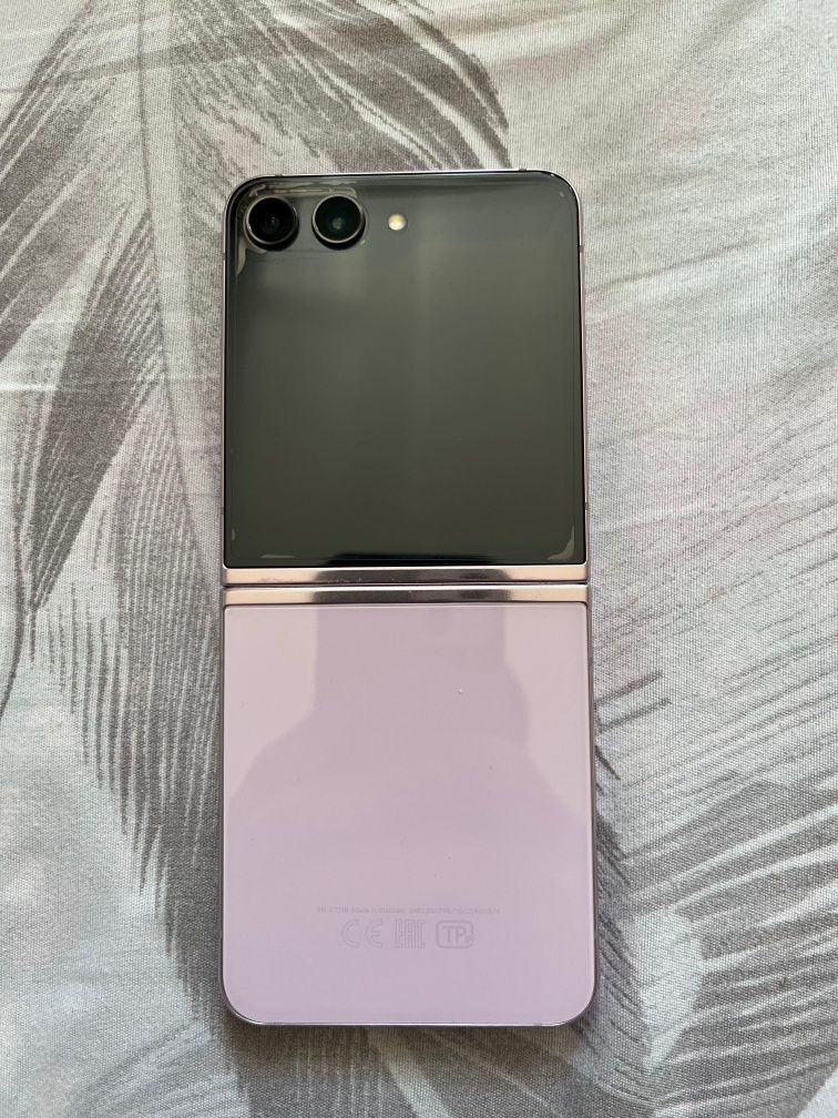 Samsung Z Flip 5