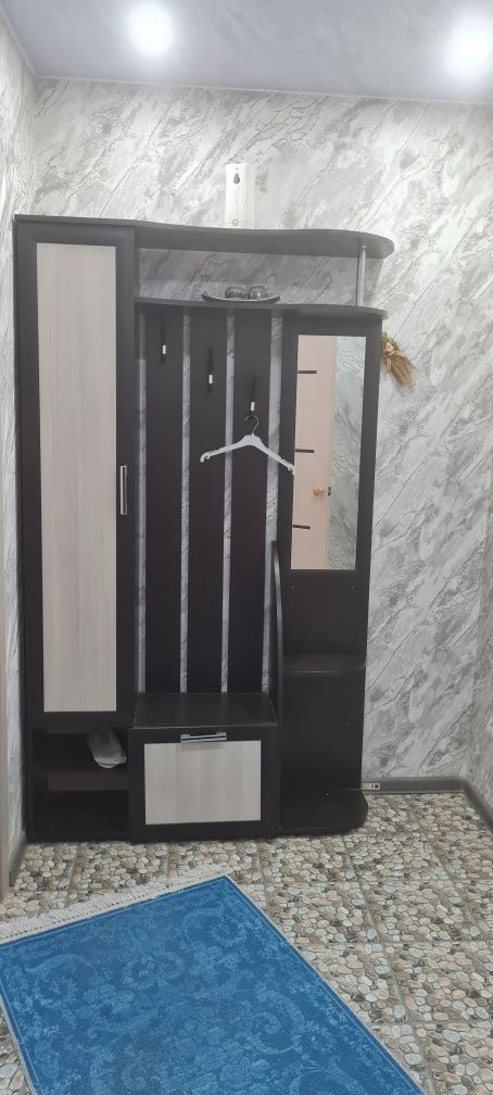 Сдаю по часам  по суткам 1кв . 1ком. Квартиру