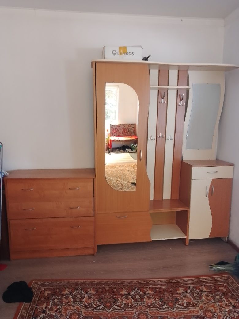 Мебель в прихожую...