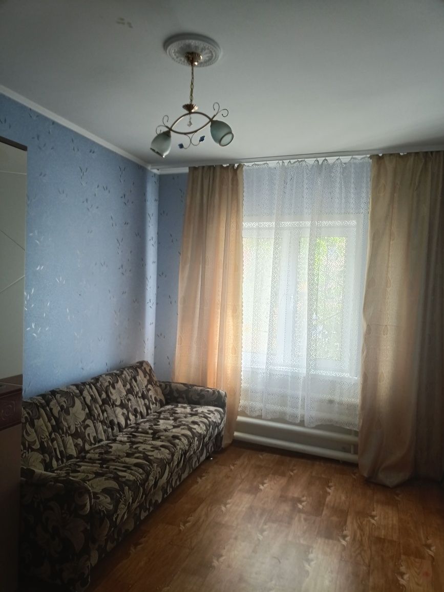Продаётся 2-х комнатная квартира в центре города