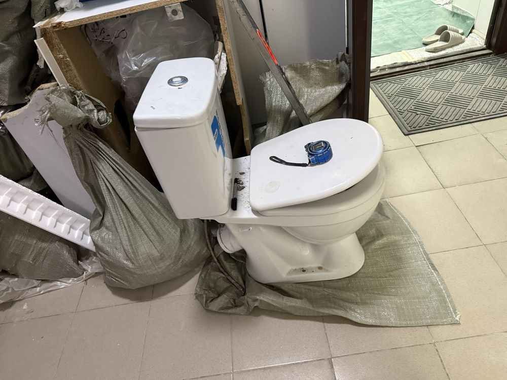 Отдам даром  ванну 170/70 с туалетом 10000