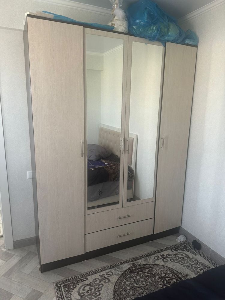Продам спальный гарнитур
