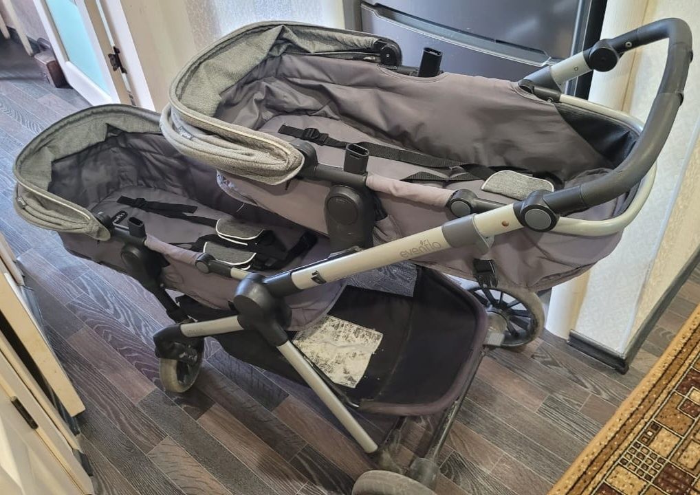 Продам коляску для двойни