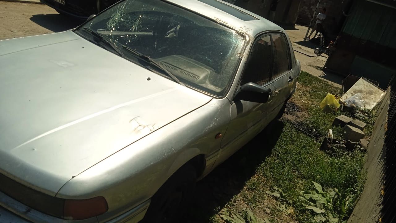 Продам срочно Галант Аваринный состояние Дешево