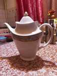 Продам чайник фарфоровый Японский.