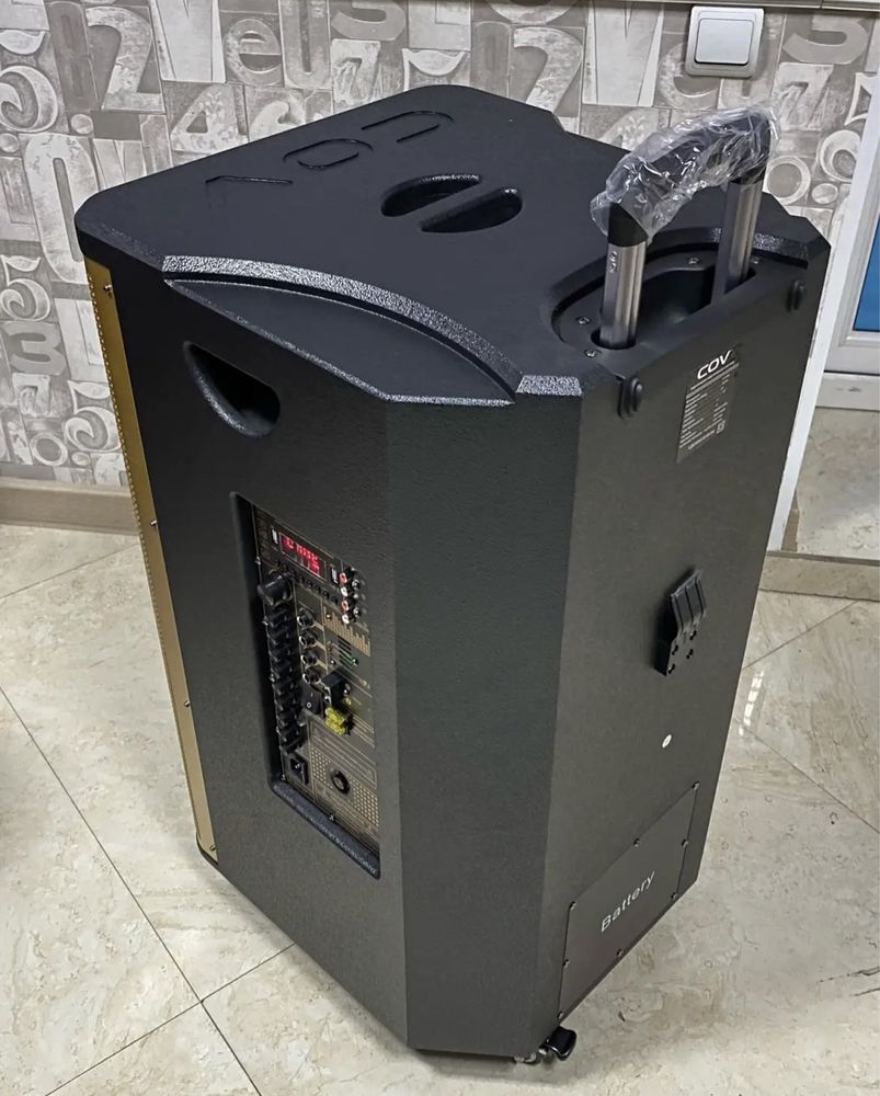 Продам портативная колонка COV CV 688 на 350вт