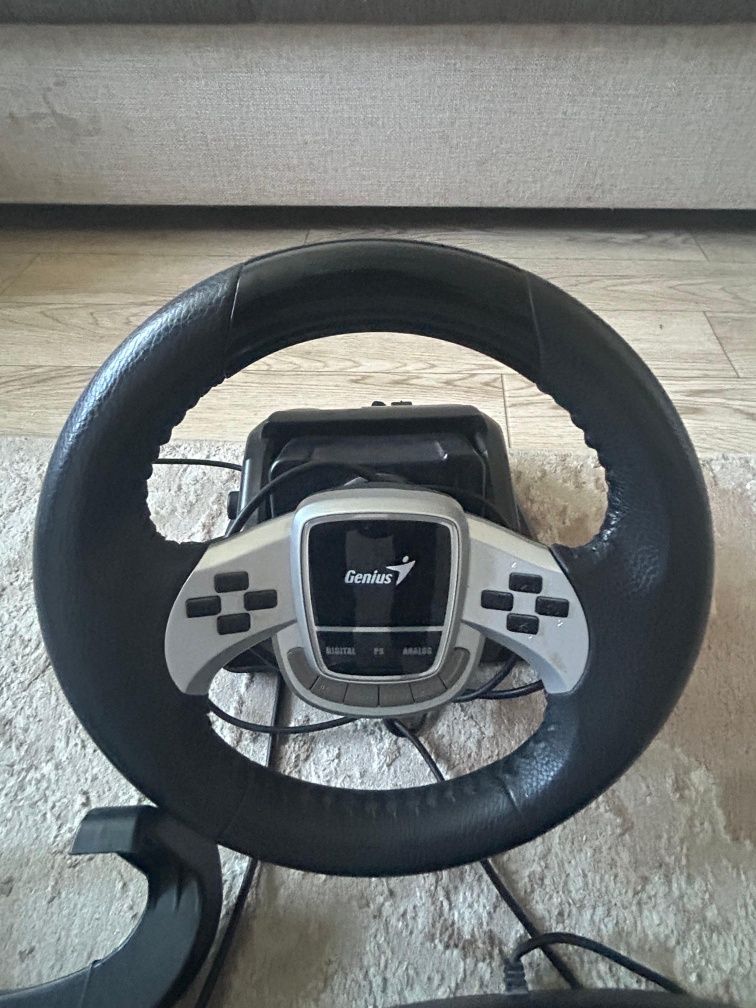 Продам игровой руль гениус