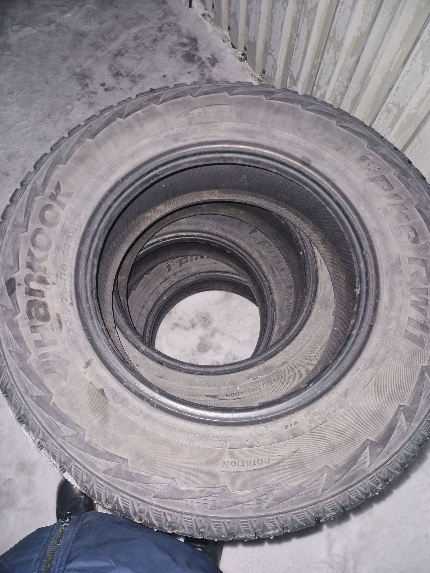 Продам Шины Hankook