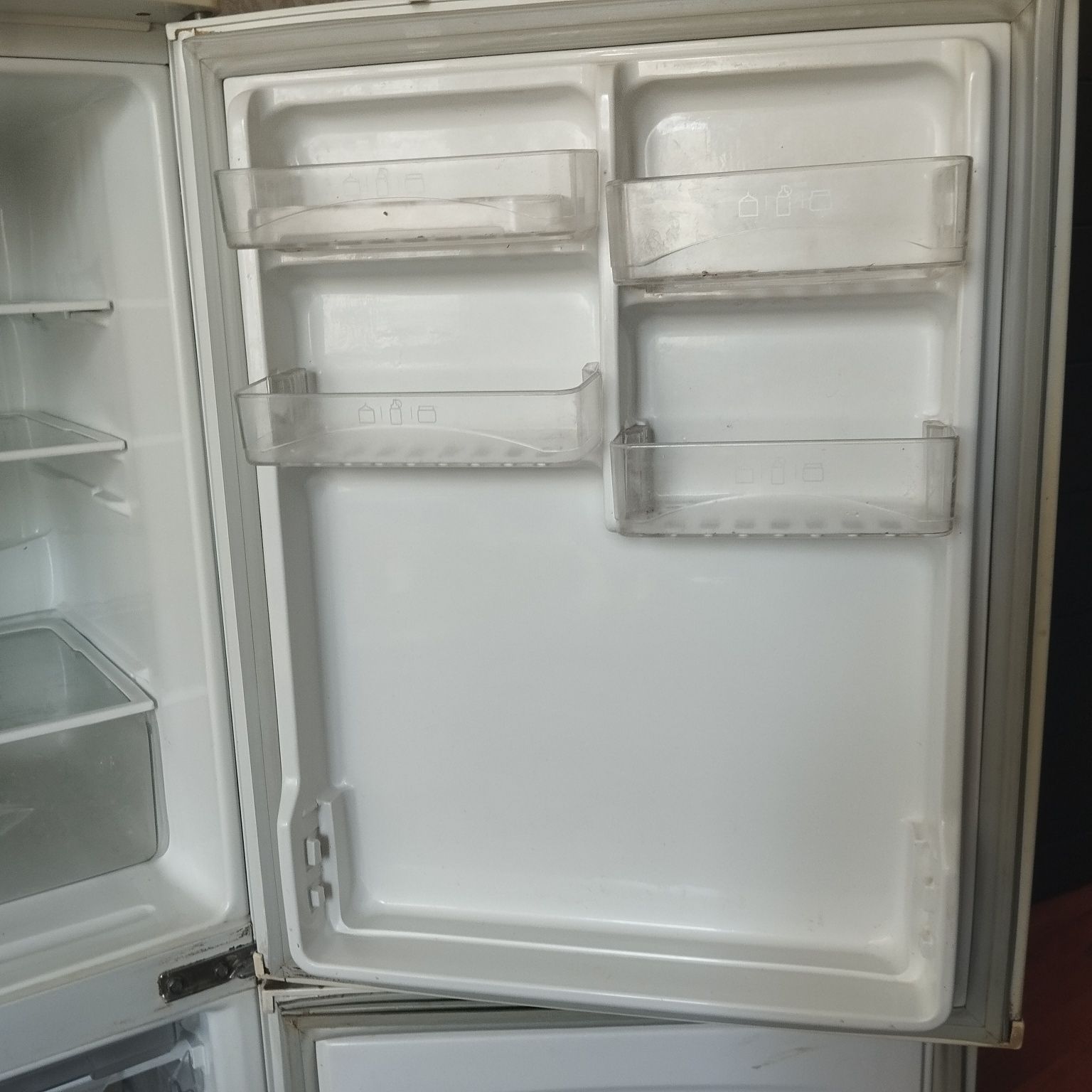 Продам холодильник LG б/у