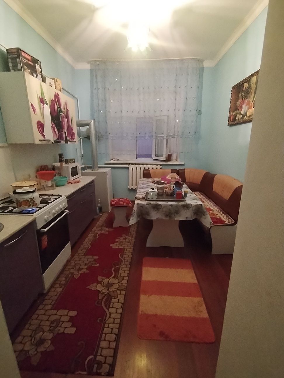Үй сатылады 6 болмели қасында 3 бөлмелі времянкасы бар жер 10 соттык.