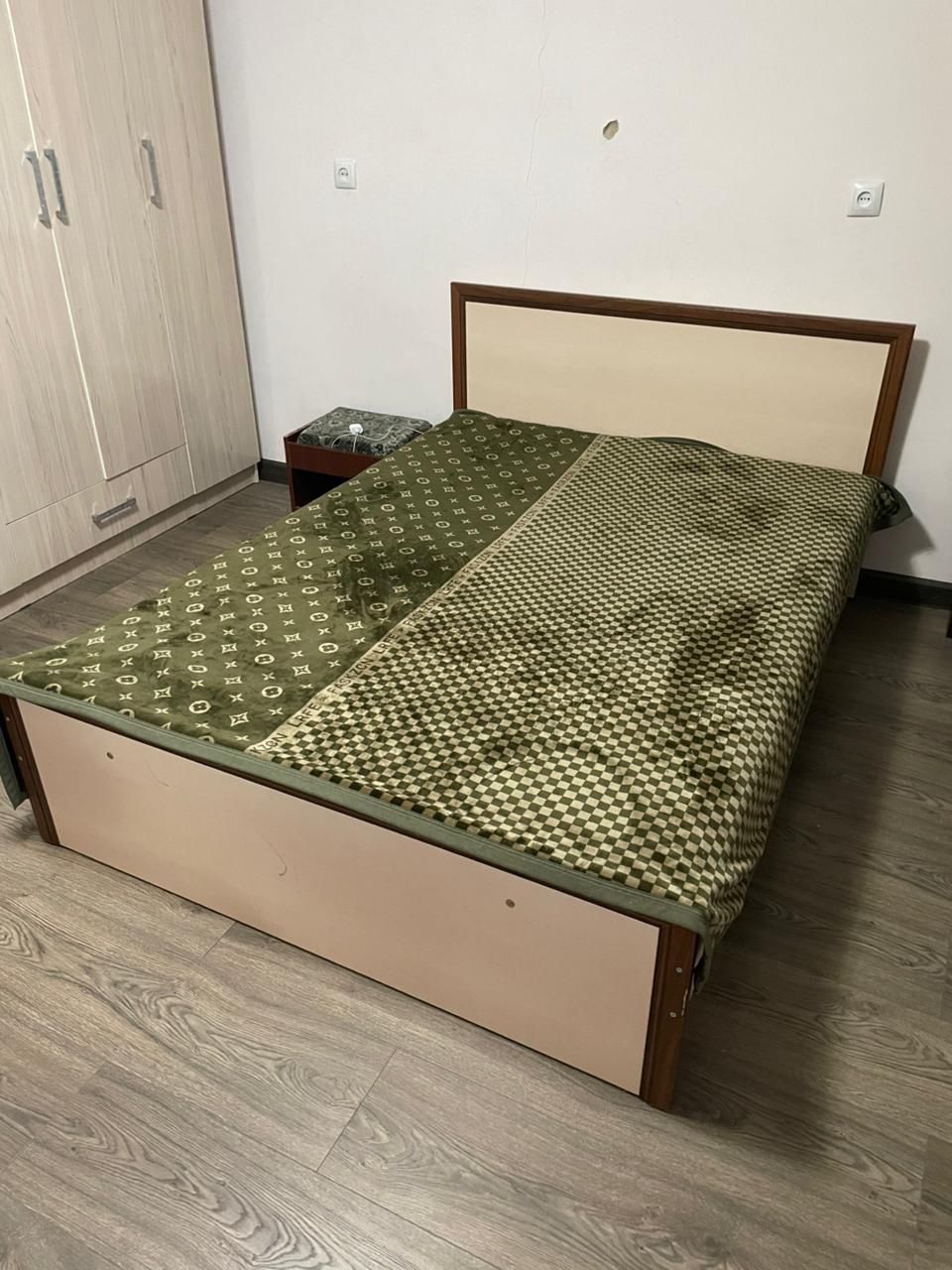 Спальный гарнитур