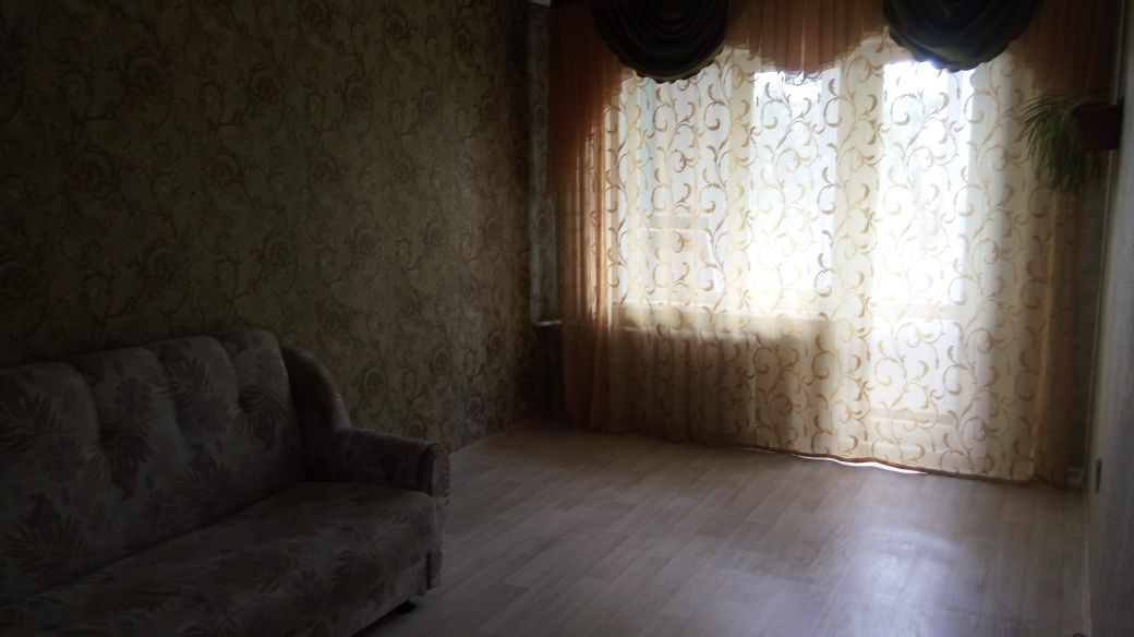 Срочно. Продается 2х комнатная квартира р.н б.Гагарина.