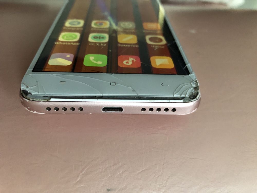 Телефон Redmi 4X, кроме симки, все работает