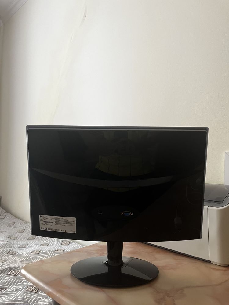 продам Монитор LG