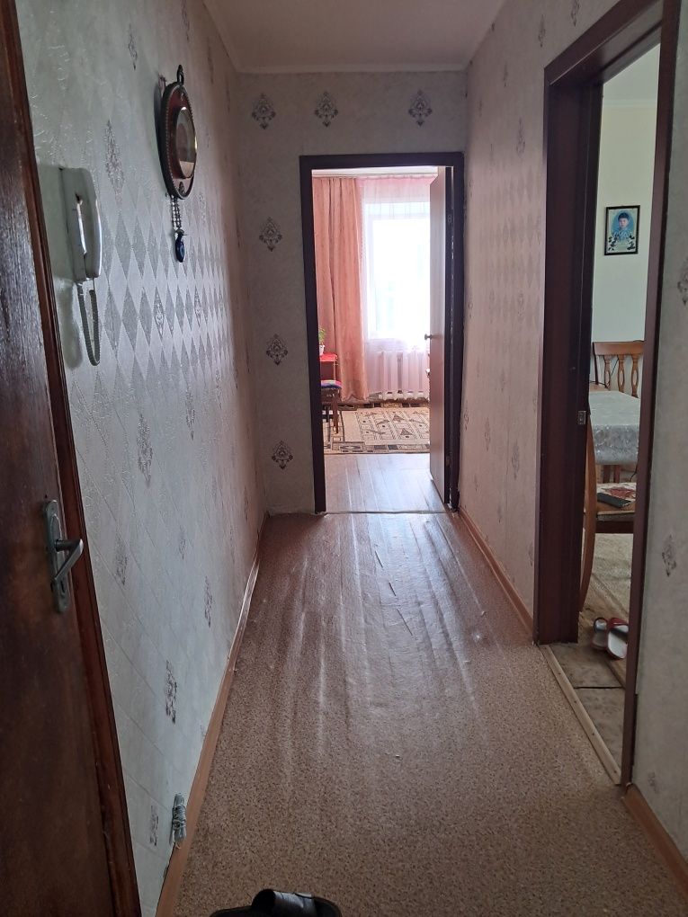 Продам 3-комнатную квартиру. Цена договорная.