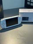 Продам sony psp 3006 с картой памяти на 128гб