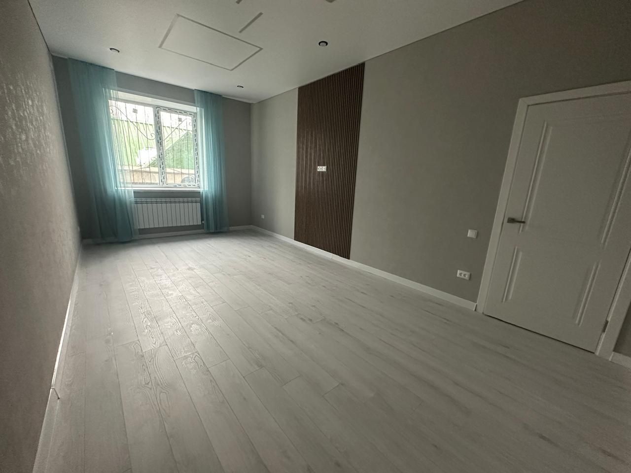 Продам 1 ком кв 53 м2 2023 года в районе центр. рынка