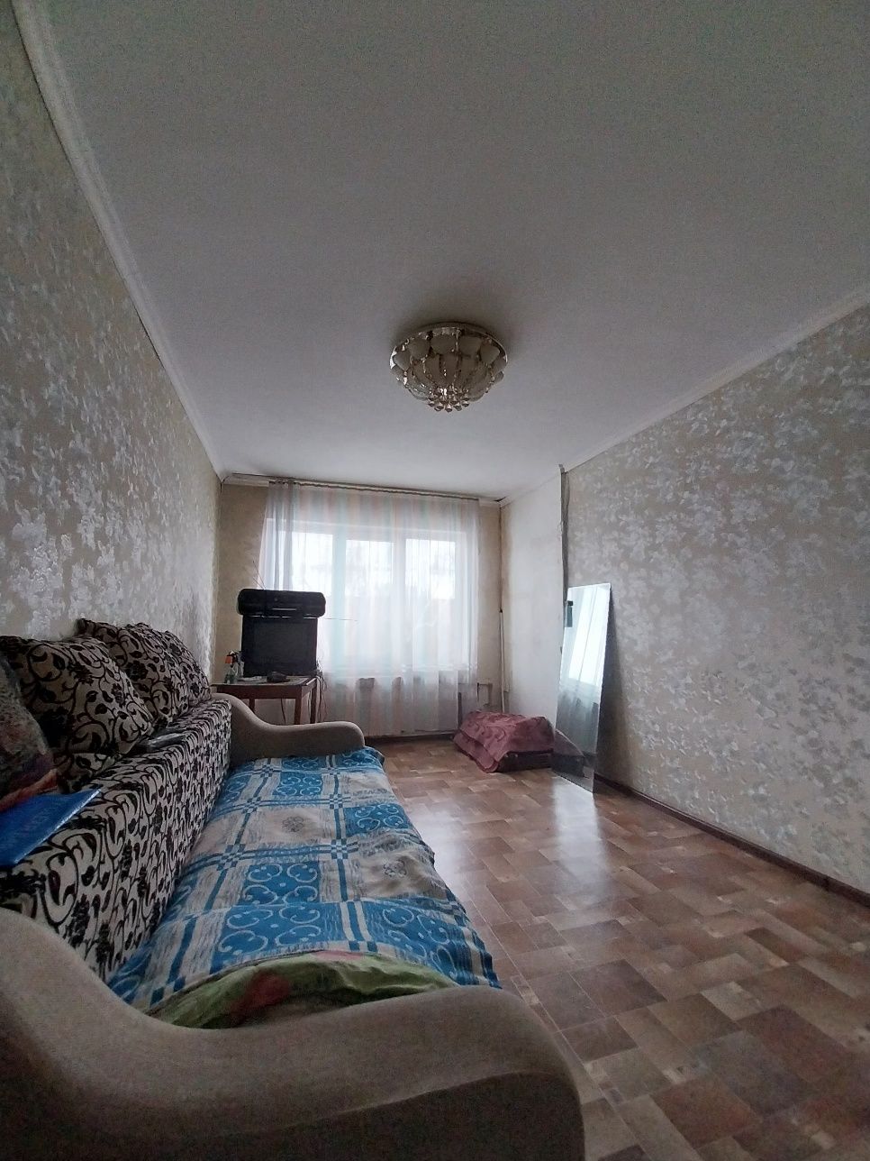 Продам 1.5 в п Глубокое