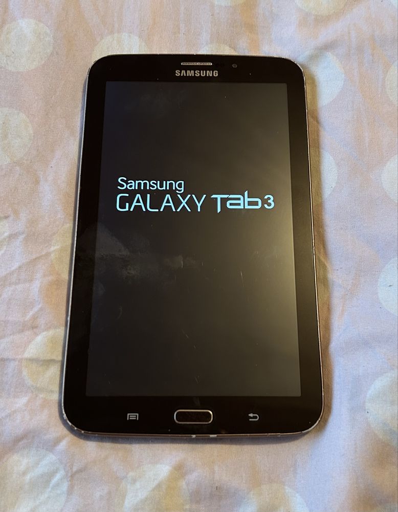 Продам планшет Samsung, диагональ 18 см.