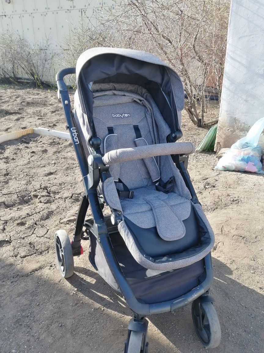 Продам коляску зима лето