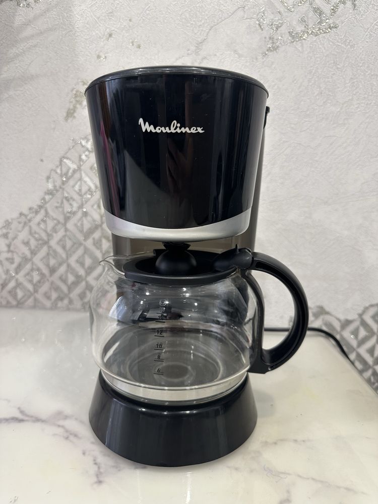 Продам капельную кофеварку Moulinex