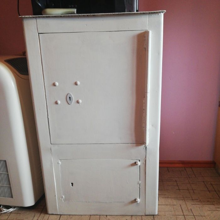 Продам шкафы (сейфы) металлические