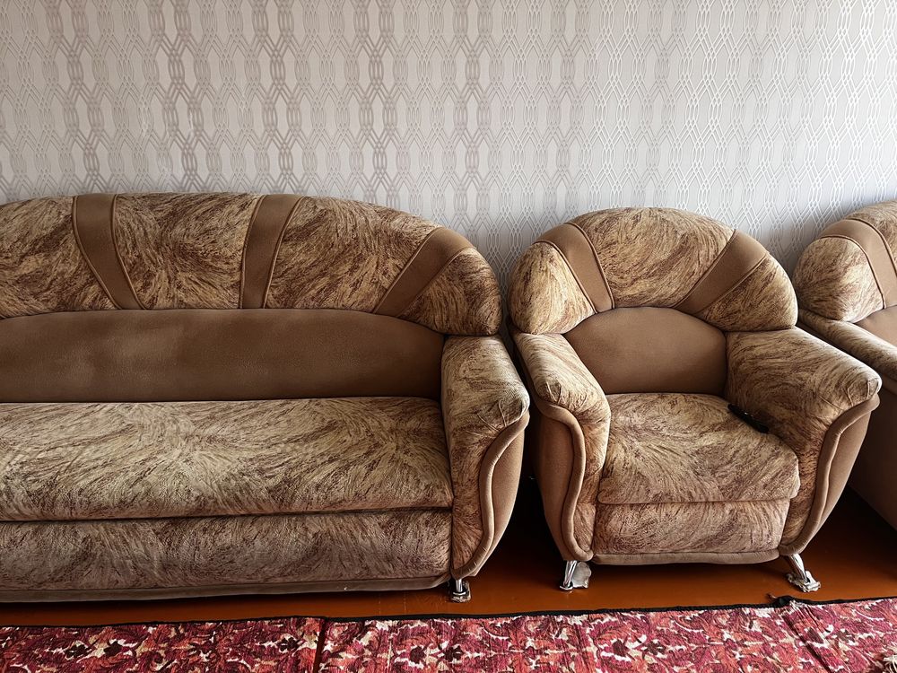 Продам диван с креслой новый