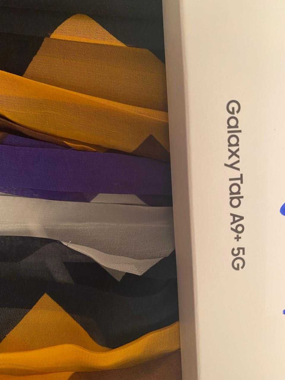 Планшет Samsung НОВЫЙ, чехол и адаптер в подарок