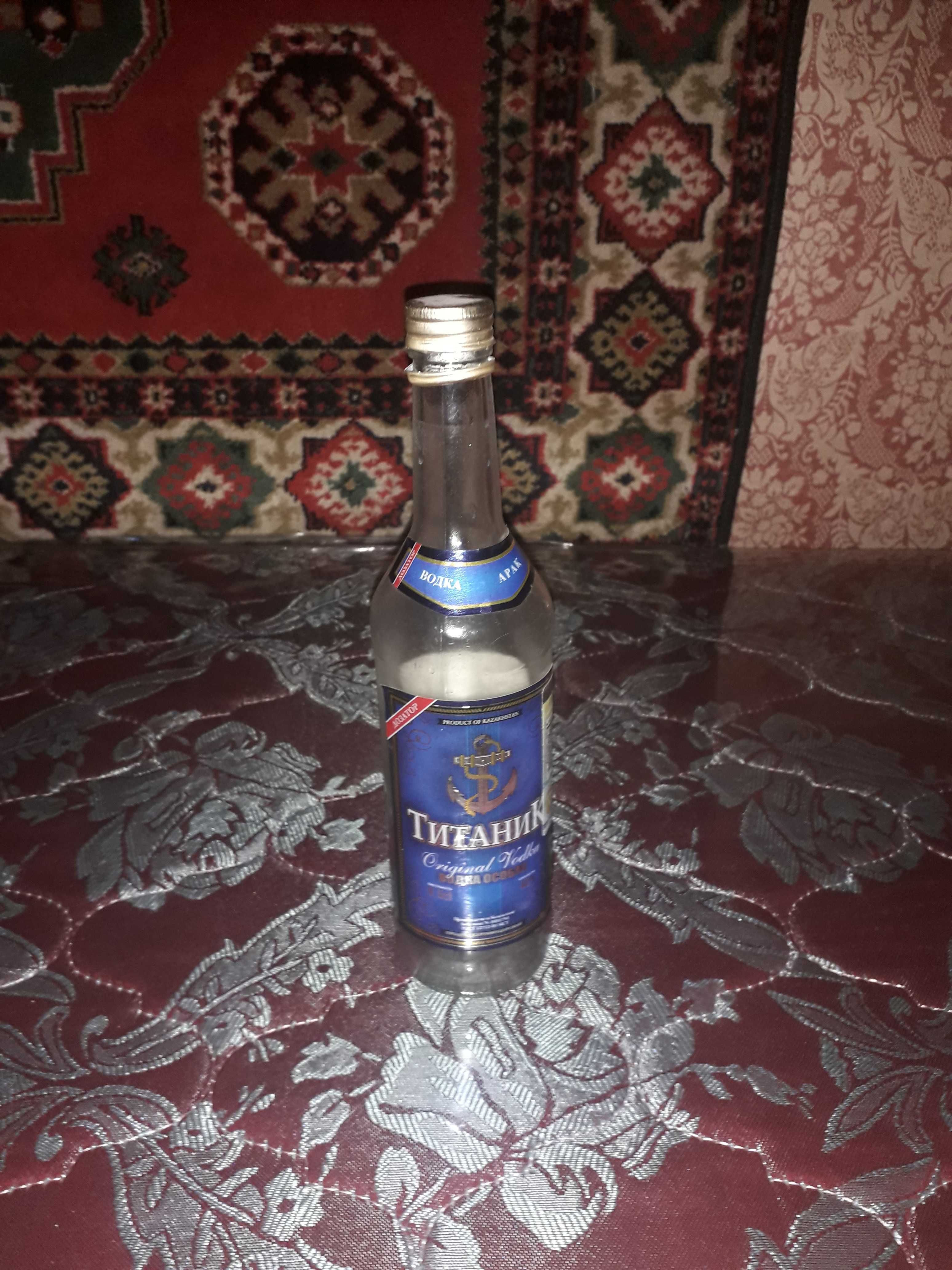 продам банки 2 л и бутылки из под водки